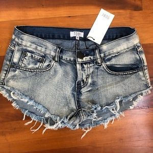 Tobi Beverly denim shorts (new with tags) size 26